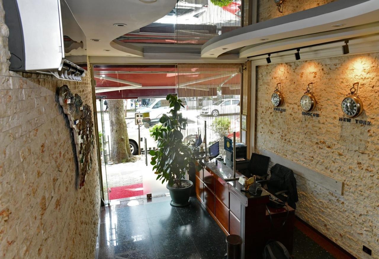Antika Hotel バトゥーミ エクステリア 写真