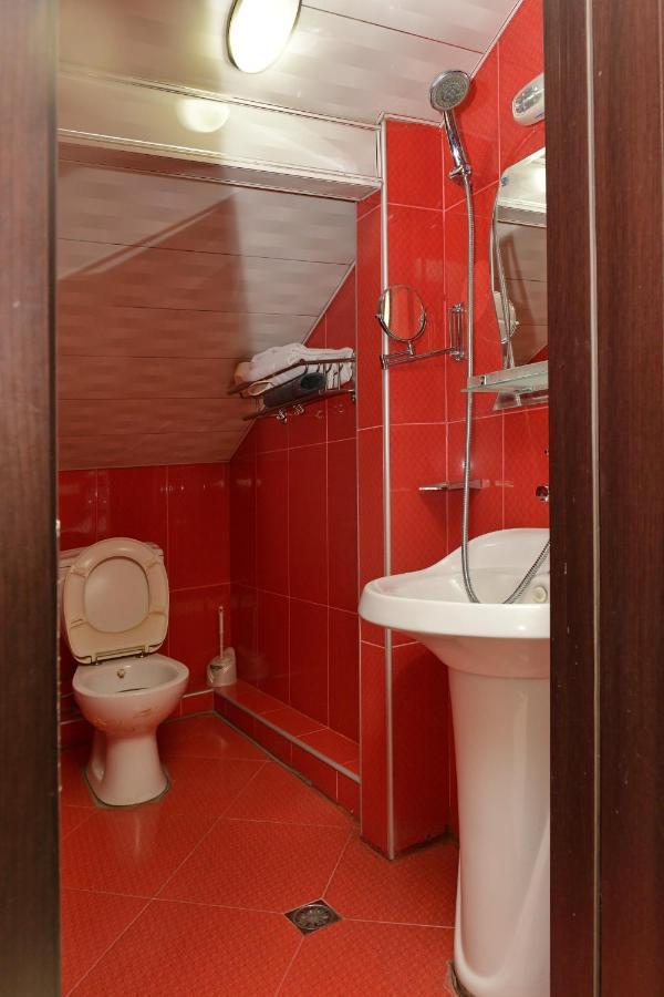 Antika Hotel バトゥーミ エクステリア 写真